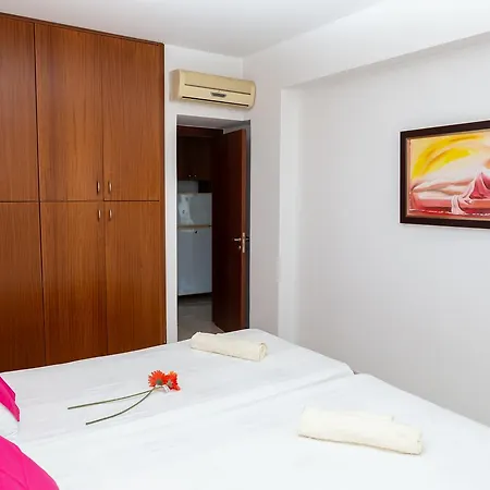Wonderful Sea View Marina Apartament *